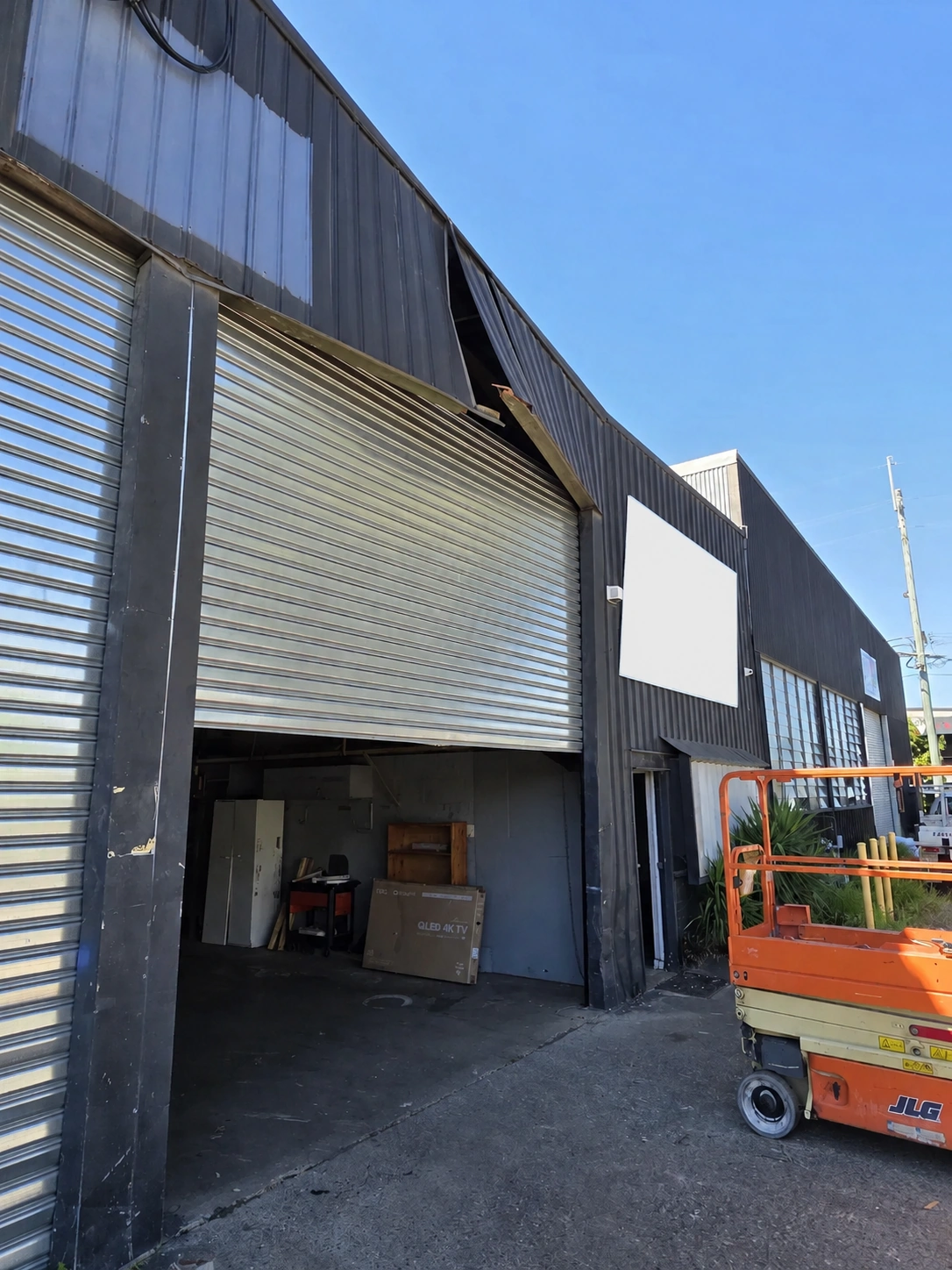 Commercial roller door maintenance and servicing